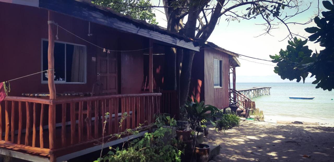 Homestay Tajau Laut *